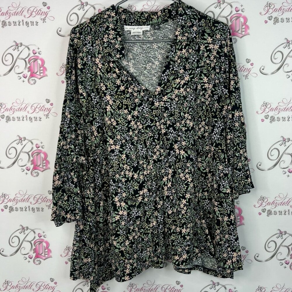In every story long sleeve ruffle frilly collar Chic Black Floral V-Neck Blouse